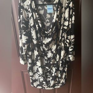 Plus 3x lane Bryant 3/4 sleeve floral blouse